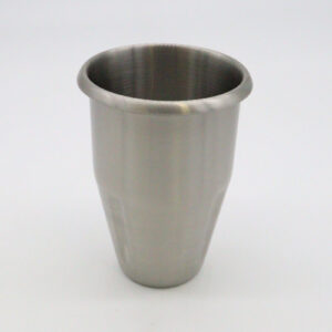 Mélangeur de boissons - tasse